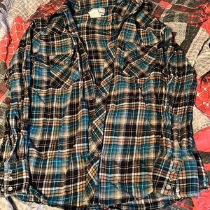 No stains nice plaid, long sleeve shirt